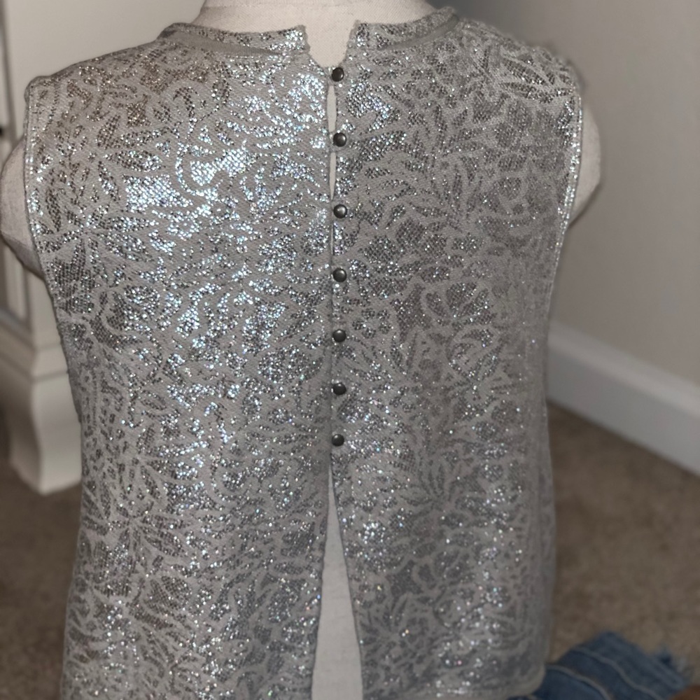 Woman’s top
